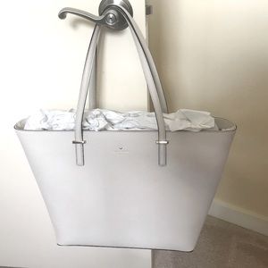 Kate Spade Cedar Street Medium Harmony - Pebble (white)